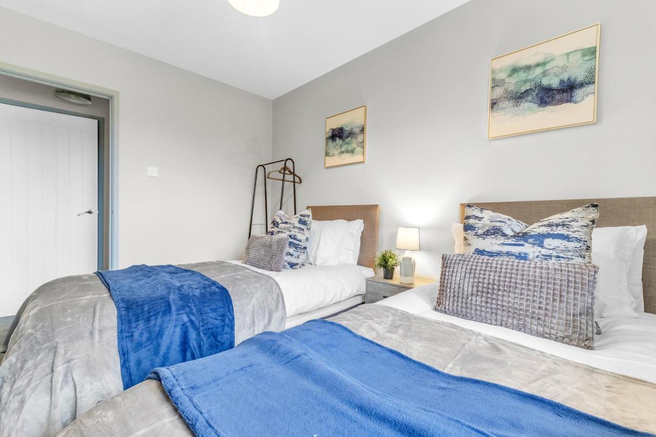Mk 2-Bedroom Contractor'S Gem, 5 Beds, Sleeps 6, Free Parking Milton Keynes Extérieur photo