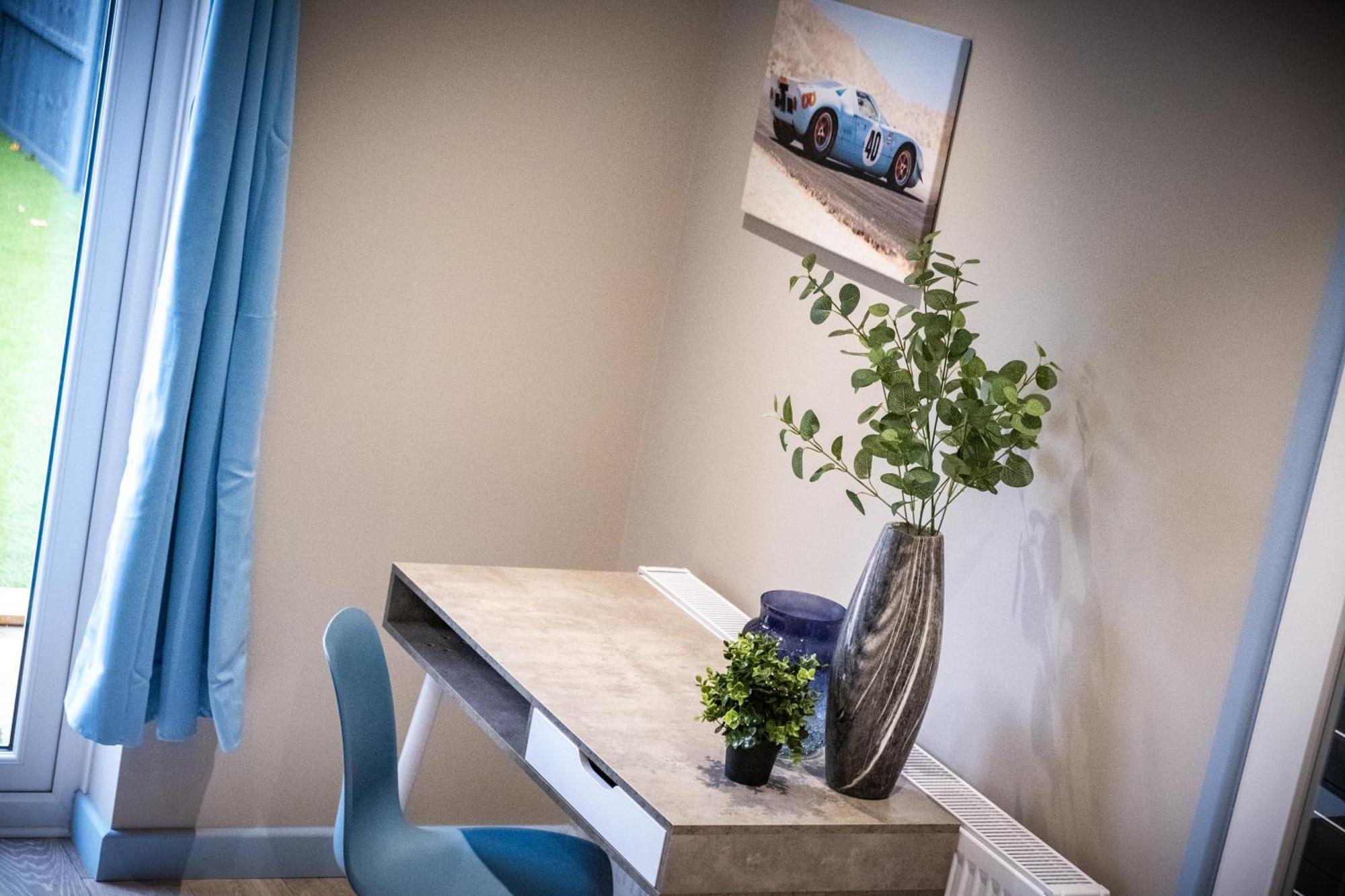 Mk 2-Bedroom Contractor'S Gem, 5 Beds, Sleeps 6, Free Parking Milton Keynes Extérieur photo