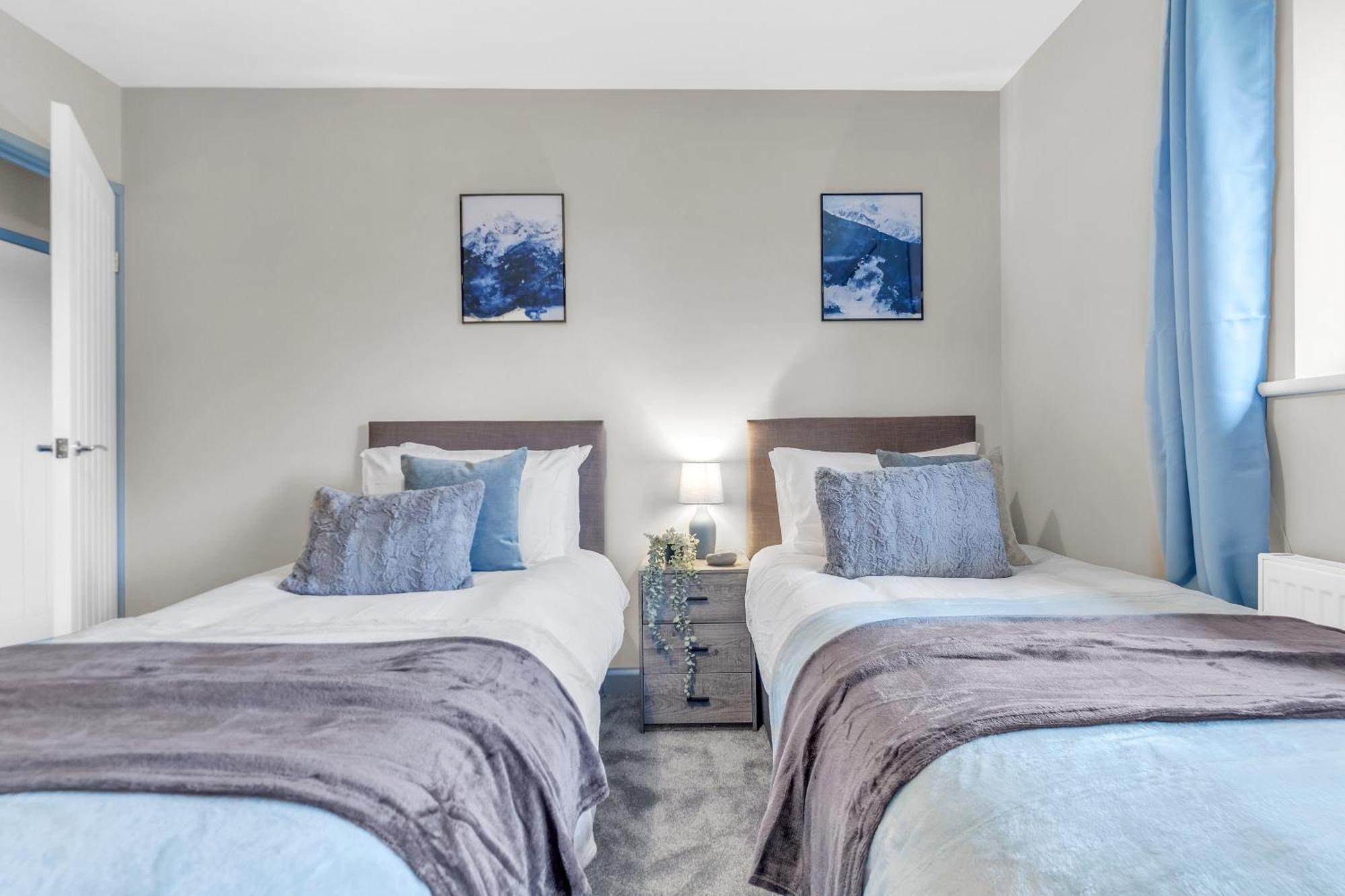 Mk 2-Bedroom Contractor'S Gem, 5 Beds, Sleeps 6, Free Parking Milton Keynes Extérieur photo
